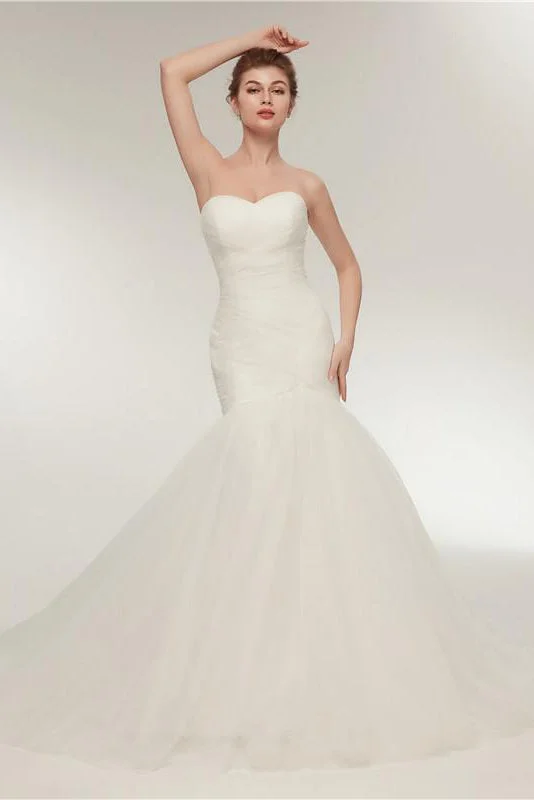 Long Lace-Up Sweetheart Mermaid Ivory Wedding Dress with Train